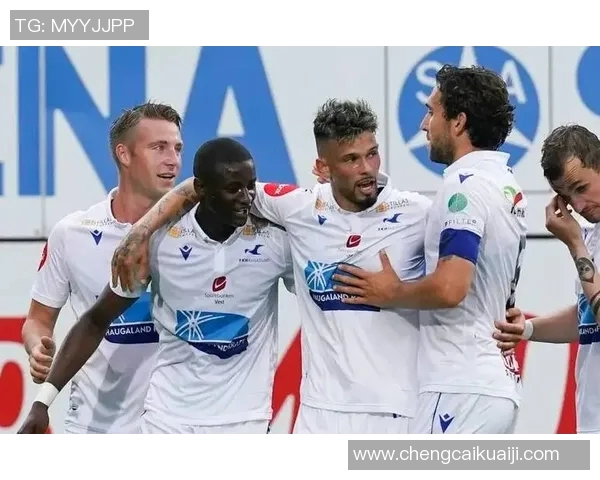 海于格松与大连的对决揭示足球战术与团队协作的精彩碰撞